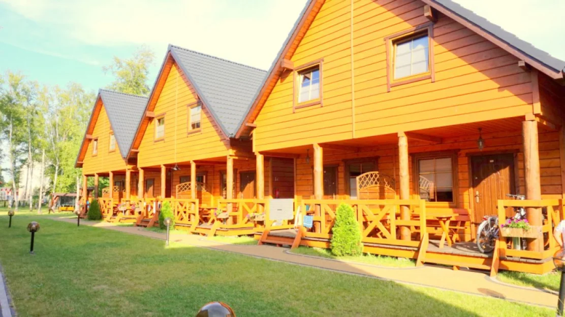 Domki letniskowe RAJ-STAR-BOBOLIN koło Dąbek.