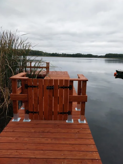 Zdjęcie "Między Sosnami a Brzegiem Jeziora" #44