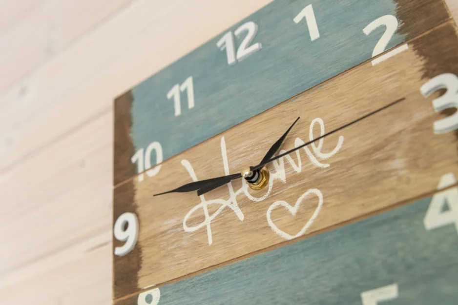 APARTAMENT 4 lub 6-OS. Salon z aneksem kuchennym (apartament narożny)