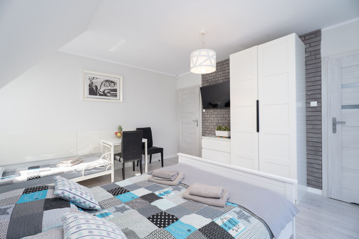 Domki i Pokoje Jelonek (domki całoroczne i klima.)