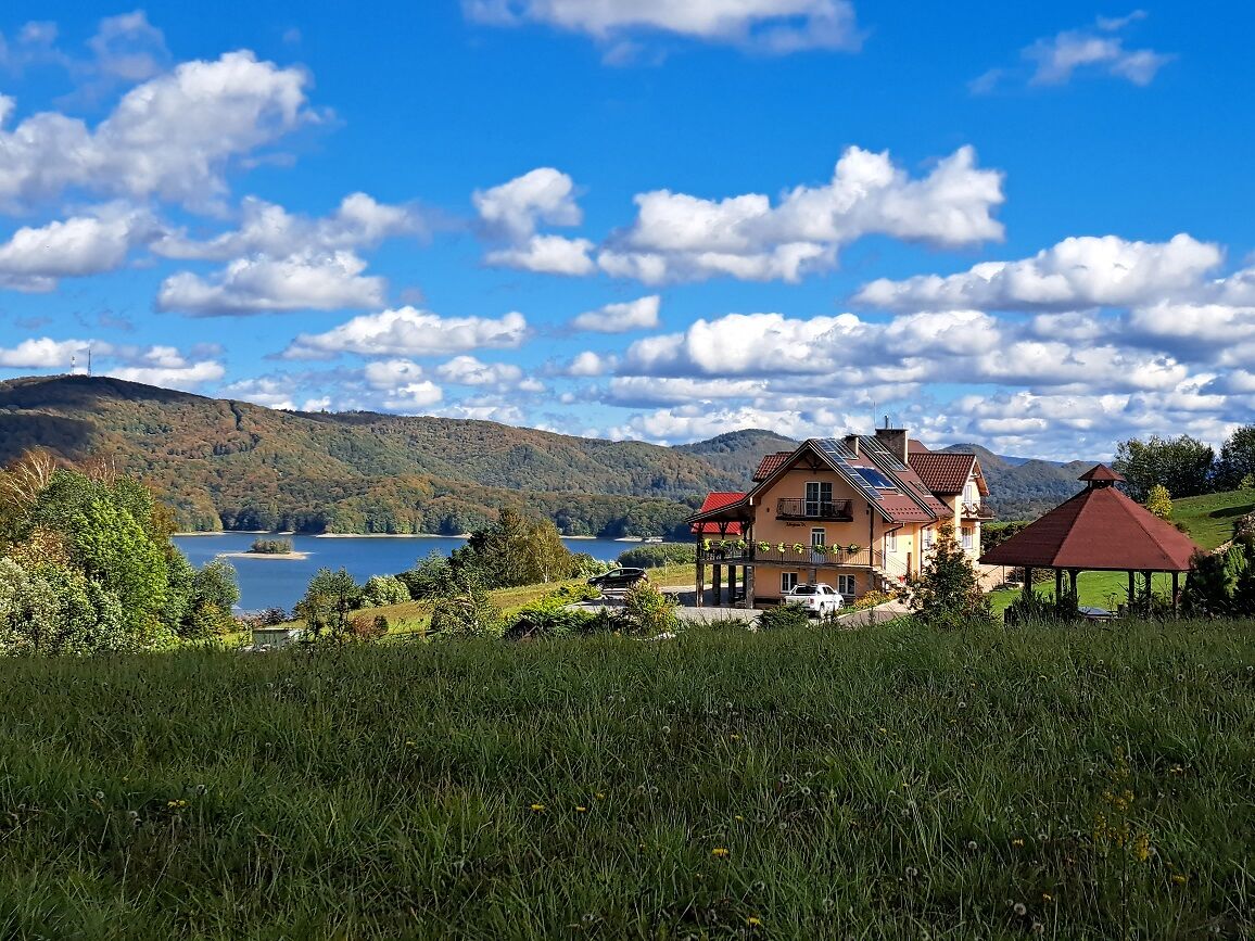 Willa "Diana" z panoramą jeziora i gór