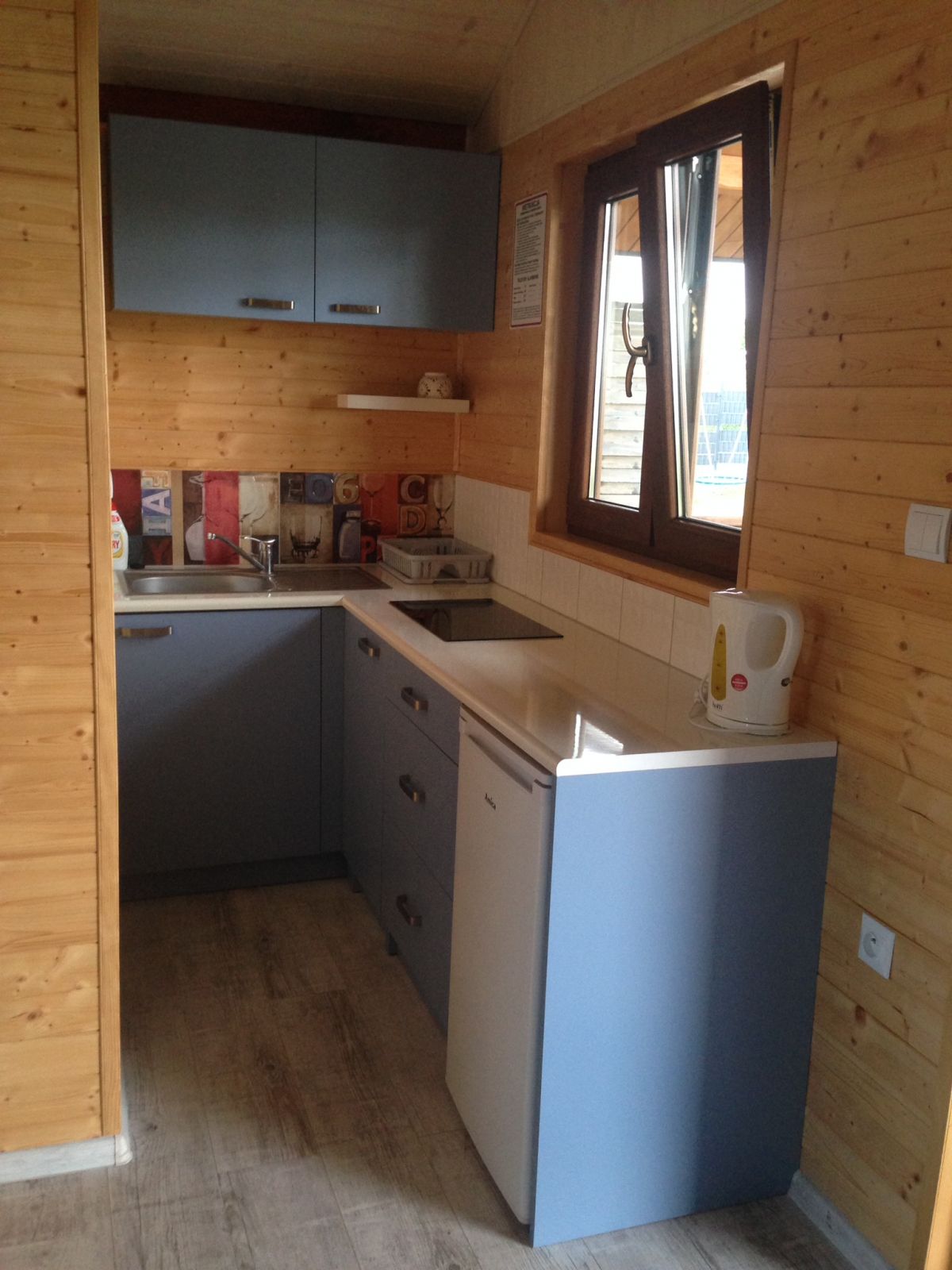 Kuchnia brązowy domek