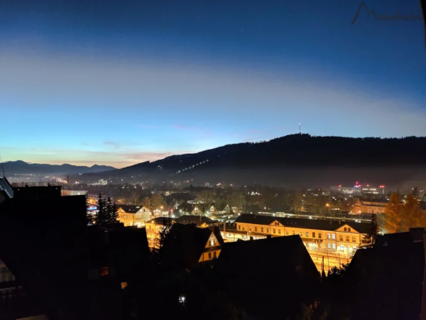 Pokój Południowy - wieczorny widok z balkonu