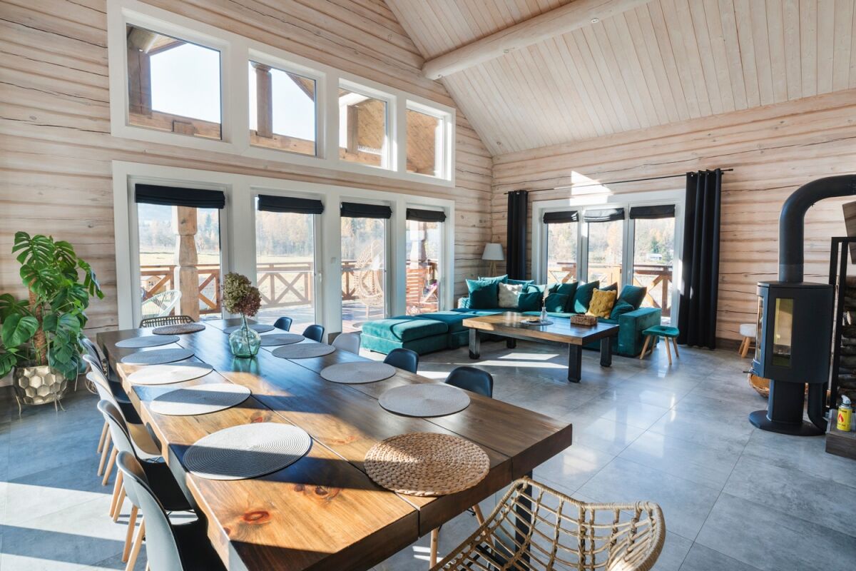 Zdjęcie CHATA POD PRZEHYBĄ - ekologiczny dom z bali dla 15 osób