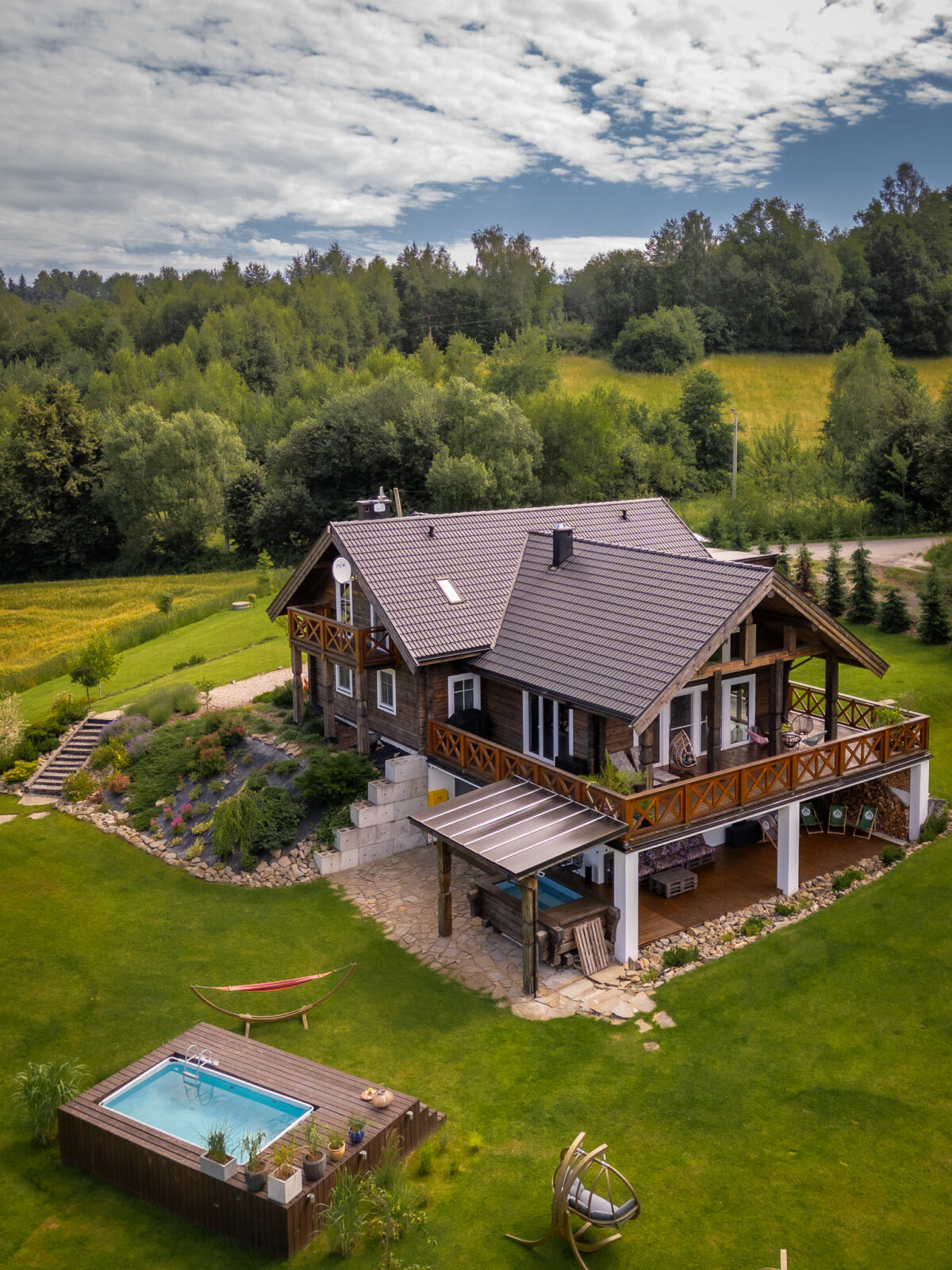 Zdjęcie CHATA POD PRZEHYBĄ - ekologiczny dom z bali dla 15 osób #3