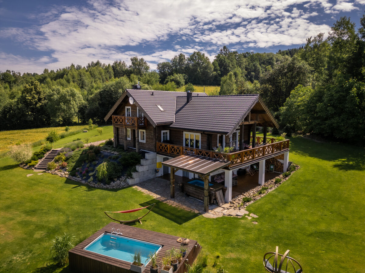 CHATA POD PRZEHYBĄ - ekologiczny dom z bali dla 15 osób