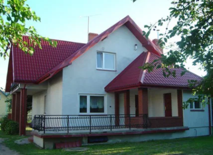 ATRAKCYJNY DOMEK  NA WCZASY