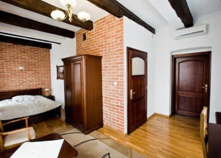 Pod Parowozem - hotel, restauracja