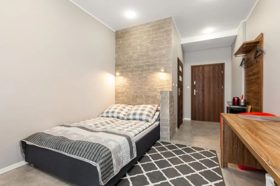 2 os.Pokój z  łazienką i tarasem nr. 4