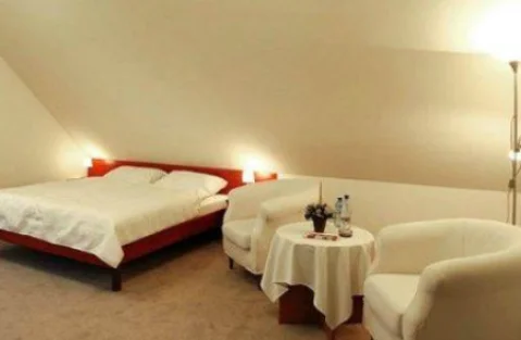 Cesarski - Pokoje i Apartamenty