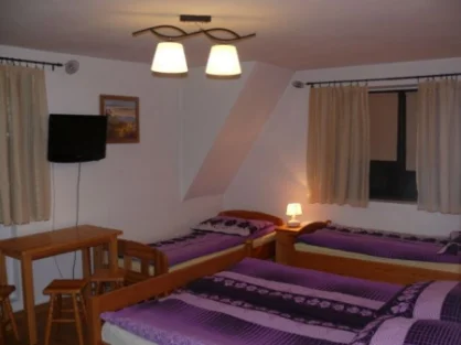 Willa pod lasem - pokoje gościnne