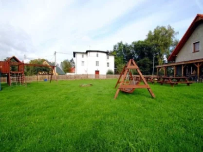 Karpnicka Struga w Dolinie Pałaców i Ogrodów