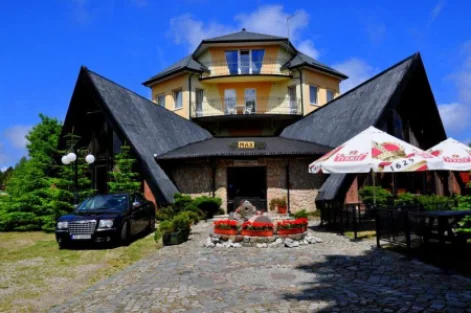 MAX MIELNO Apartamenty / Pokoje / Domki / Restauracja / Basen