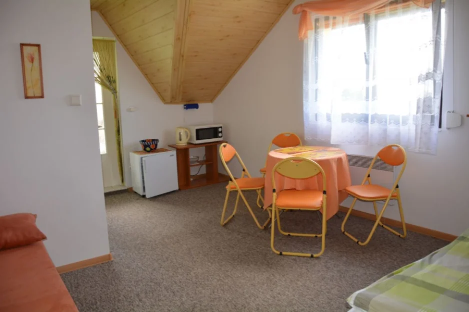 pokoj 3-4 os z balkonem