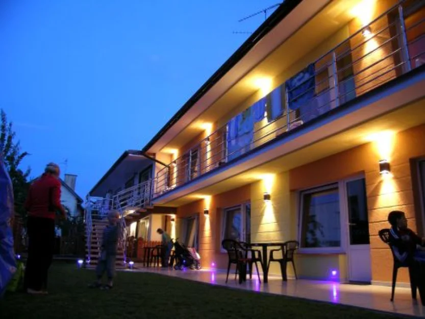 Zdjęcie Pokoje - wejście z zewnątrz- Dźwirzyno 12 km od Kołobrzegu. #10