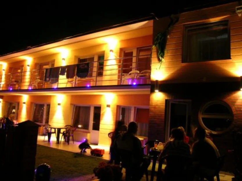 Zdjęcie Pokoje - wejście z zewnątrz- Dźwirzyno 12 km od Kołobrzegu. #14