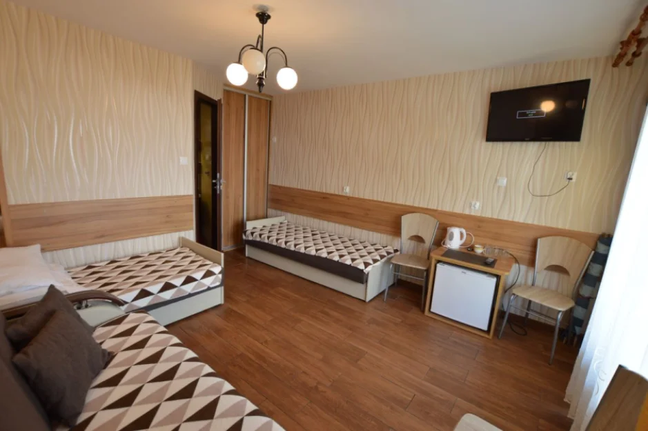 Zdjęcie Pokoje - wejście z zewnątrz- Dźwirzyno 12 km od Kołobrzegu. #6