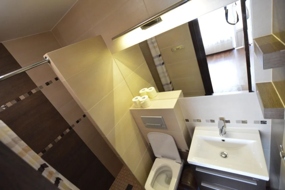 Zdjęcie Pokoje - wejście z zewnątrz- Dźwirzyno 12 km od Kołobrzegu. #3