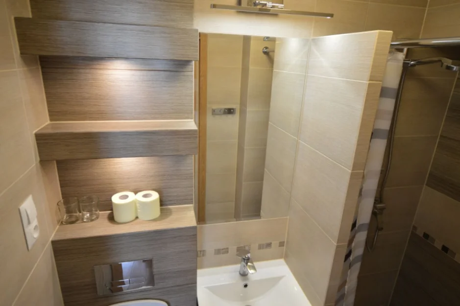 Zdjęcie Pokoje - wejście z zewnątrz- Dźwirzyno 12 km od Kołobrzegu. #17