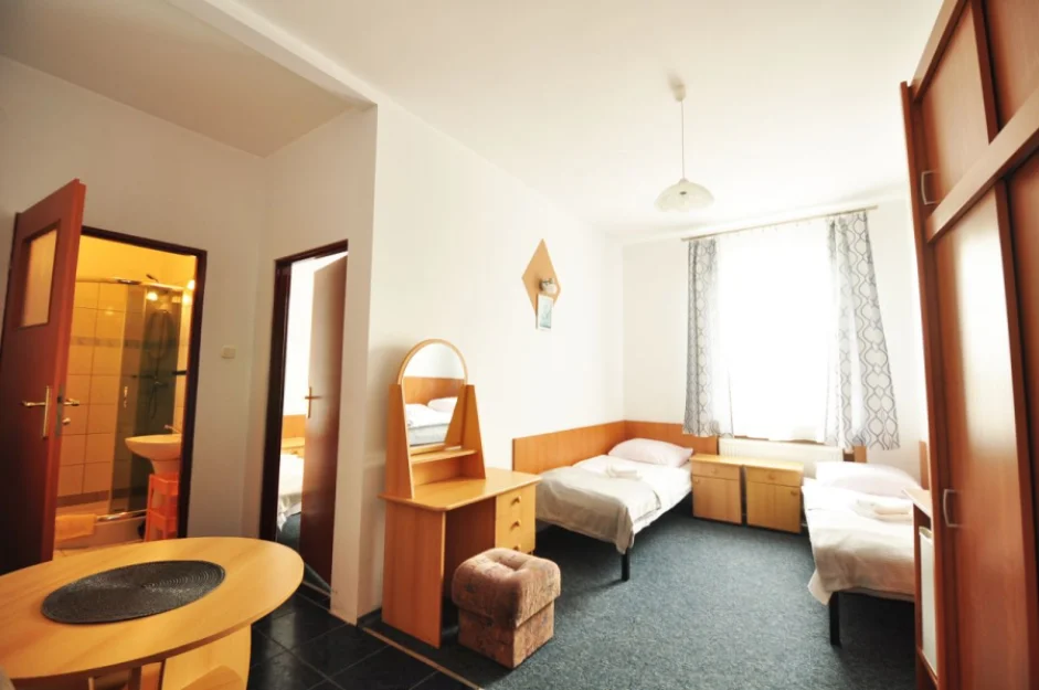 studio nr 19 (2+2 z łaz.)