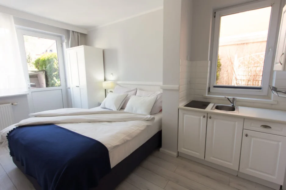 willa karmazyn noclegi-pokoj-2-osobowy-aneks-miedzyzdroje