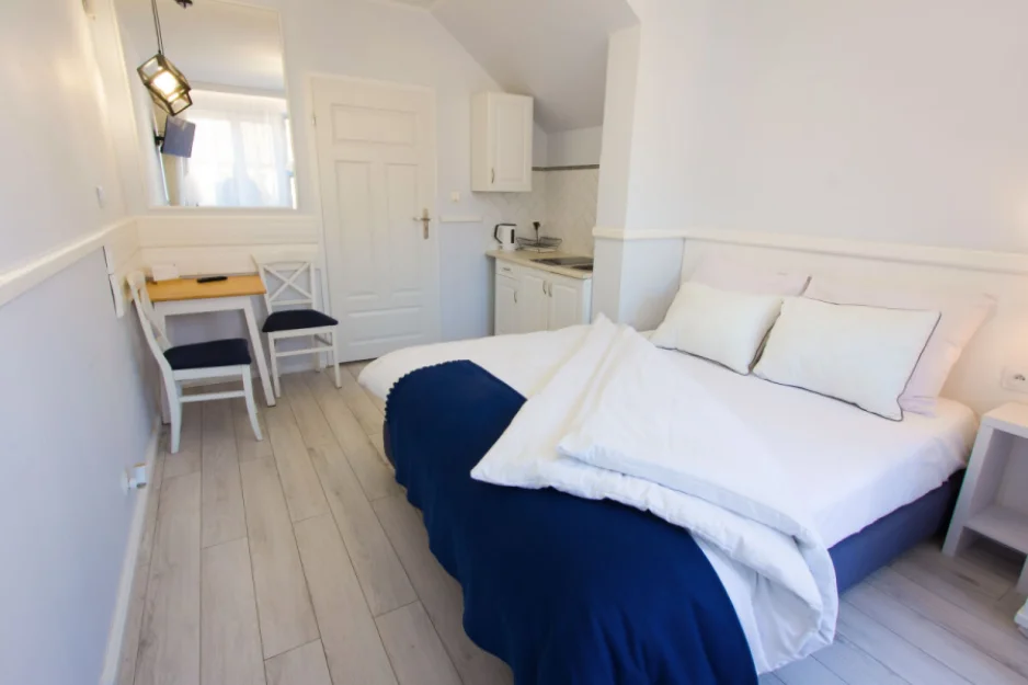 willa karmazyn noclegi-pokoj-2-osobowy-aneks-miedzyzdroje