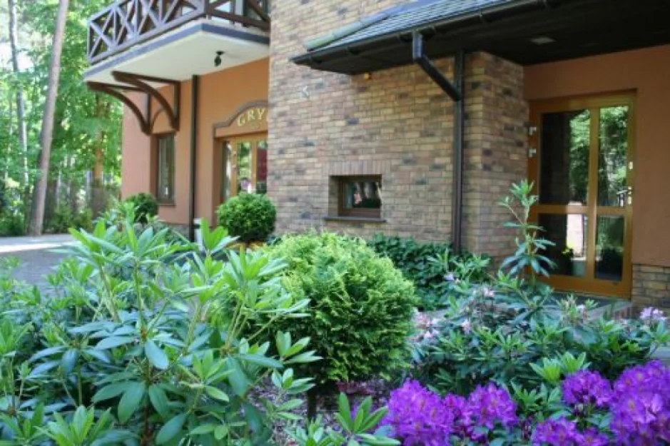 Dbamy o pzyrodę i zieleń wokół Willi GRYF