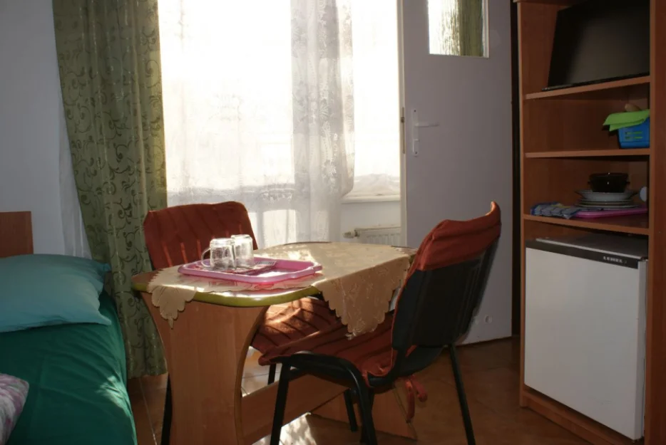 Zdjęcie Całoroczny Dom Wczasowo-Hotelowy, Kwatery Pracownicze #63