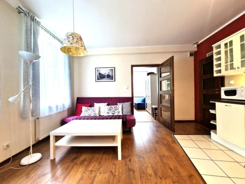 Apartament Pod Modrzewiem - salon cd.