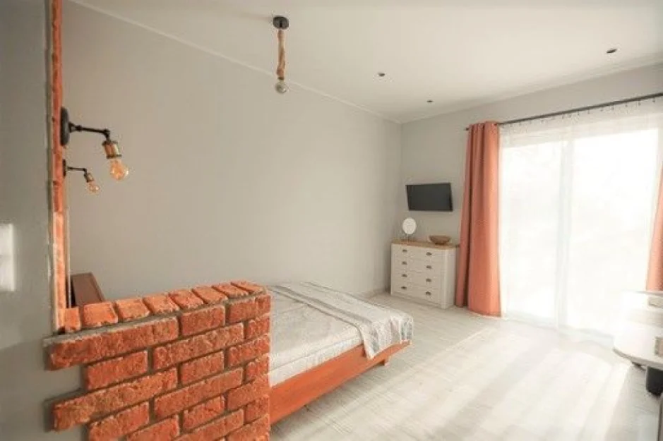 2 os.Pokój z  łazienką i tarasem nr. 6