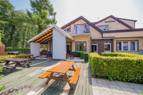 Domki i Dom gościnny SŁONECZNY