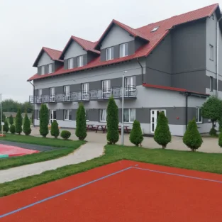 Ośrodek Kolonijny "Bazylak"