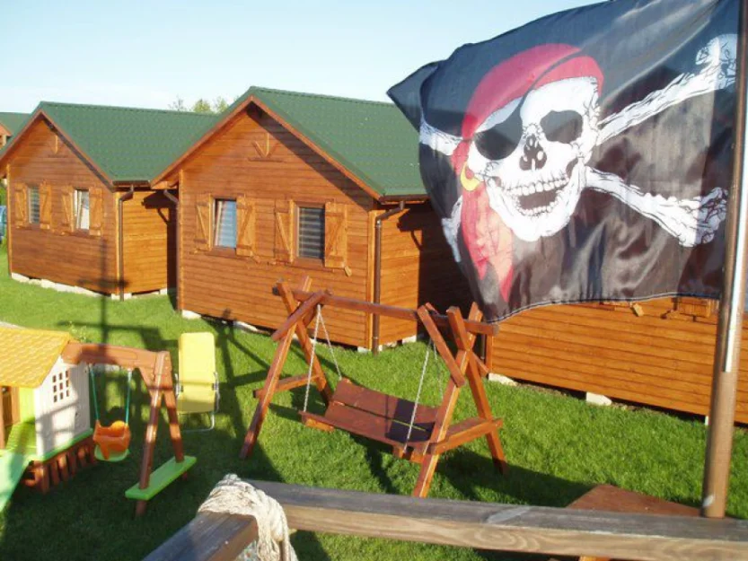 Zdjęcie DOMKI NAD MORZEM DZIEDZIC**** SARBINOWO 240M #6