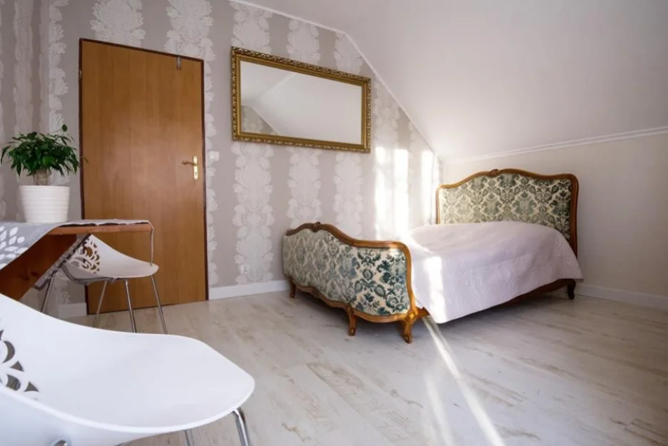 pokoj 2 osobowy z balkonem i ewentualna dostawk