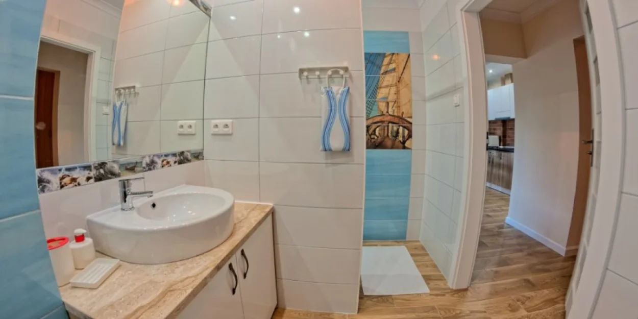 Zdjęcie APARTAMENTY "Błękitna Przystań" 200m do plaży #10