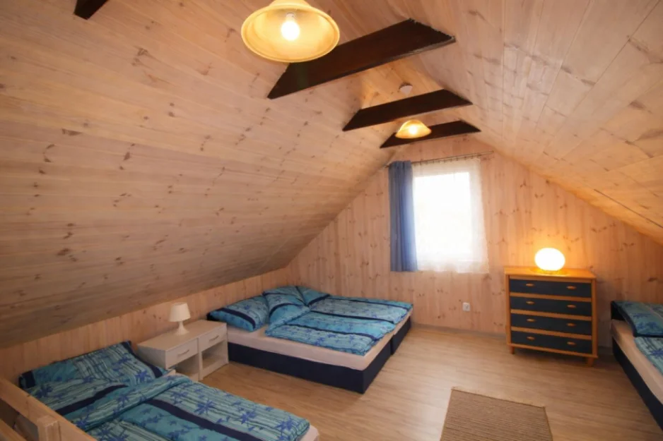 sypialnia na piętrze
