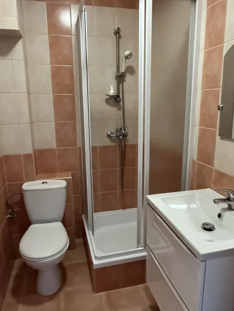 łazienki w pokojach