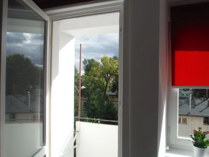 Apartament 1 Pokój dzienny balkon