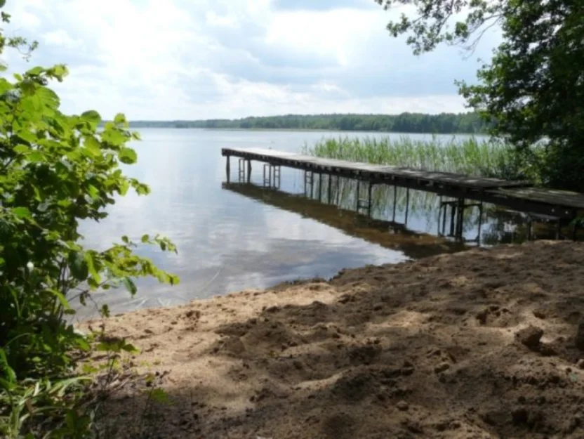 Zdjęcie Dom letniskowy nad jeziorem na ogromnej działce  #11