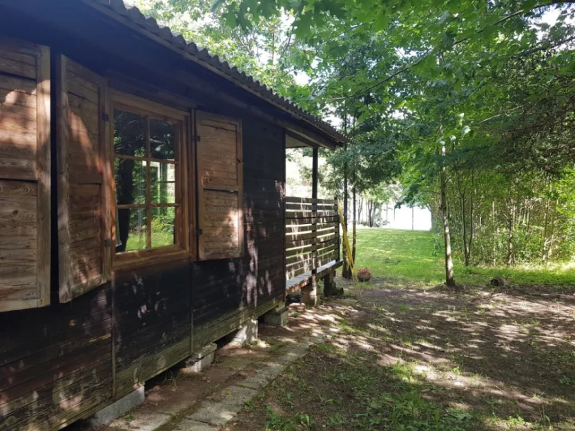 Zdjęcie Dom letniskowy nad jeziorem na ogromnej działce  #32