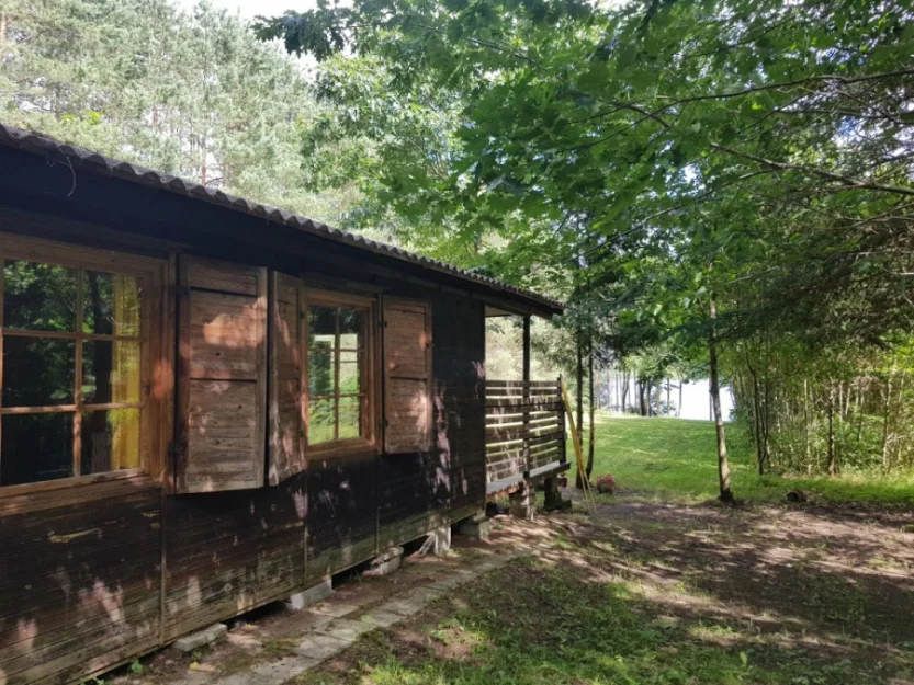 Zdjęcie Dom letniskowy nad jeziorem na ogromnej działce  #33