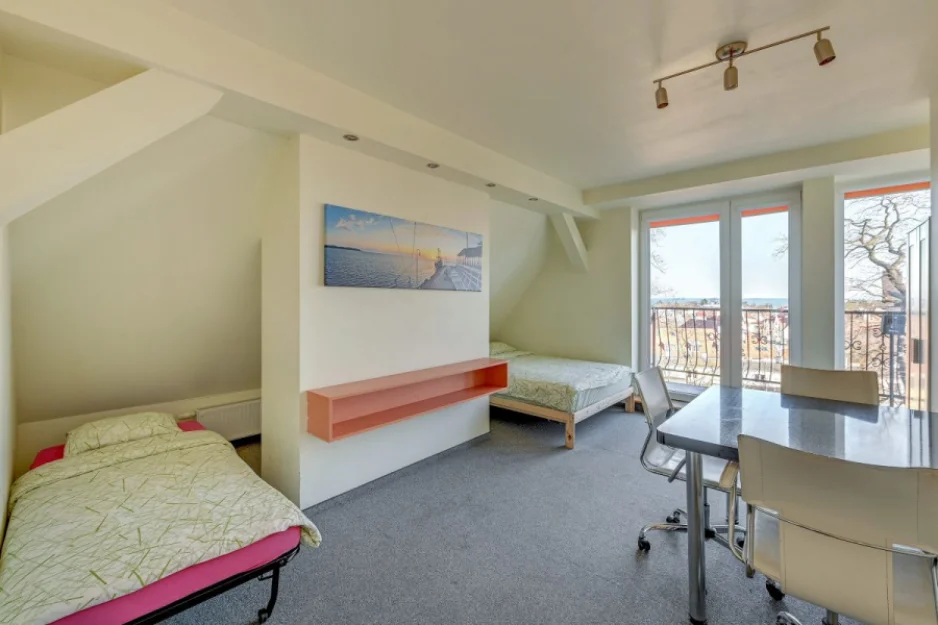 Pokój Rodzinny z balkonem i widokiem na morze