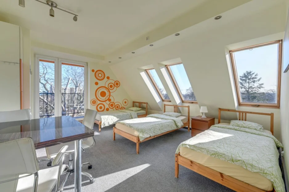 3-os Standard z balkonem i widokiem na morze