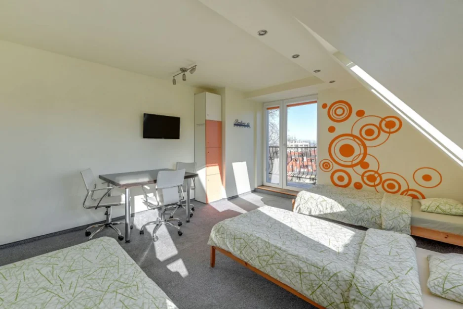 3-os Standard z balkonem i widokiem na morze