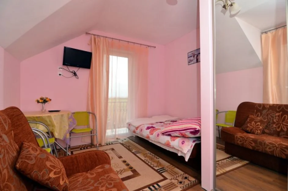 Zdjęcie Pokoje i Apartamenty #9