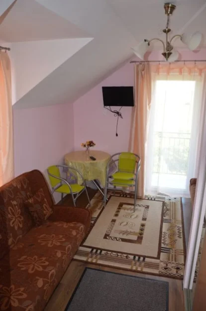 Zdjęcie Pokoje i Apartamenty #32