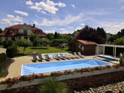 Dworek Zielińskich - domki, pokoje