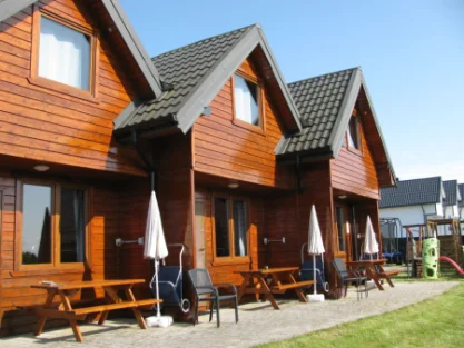 Sarbinowo Modrzewiowe domki nad morzem