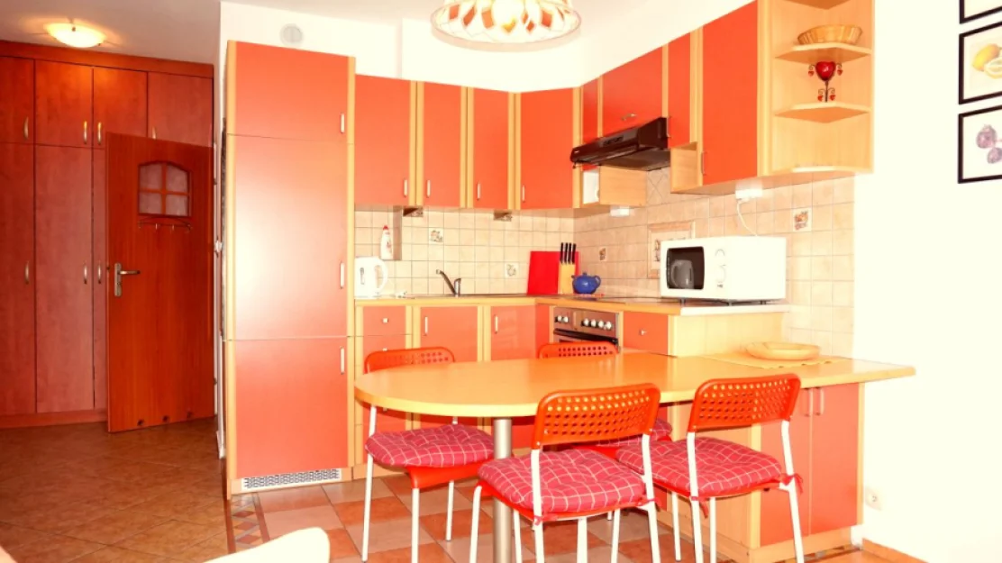 Apartament. KUPIECKI, 2 pokojowy, do 4 osoby. Kolobrzeg ul. Kupiecka 3B.