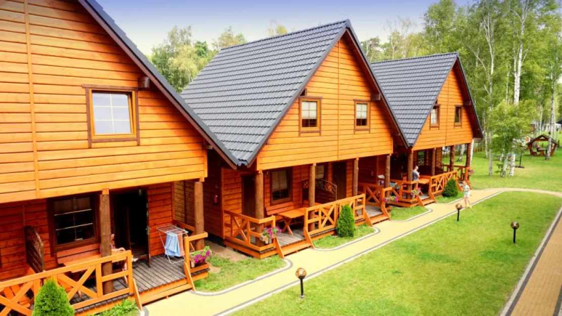 Domki letniskowe RAJ-STAR-BOBOLIN, 200m od plazy. ·pokojowe z 2 sypialnie, lazienka pokoj dzienny z